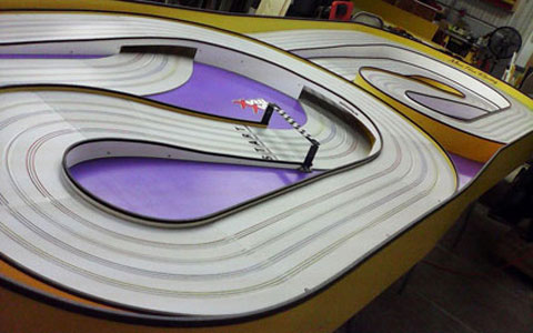 Complete HO track with table